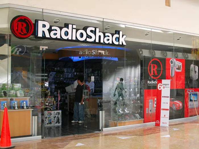 RadioShack Business Collapse Lessons About Failing to Evolve With Technology